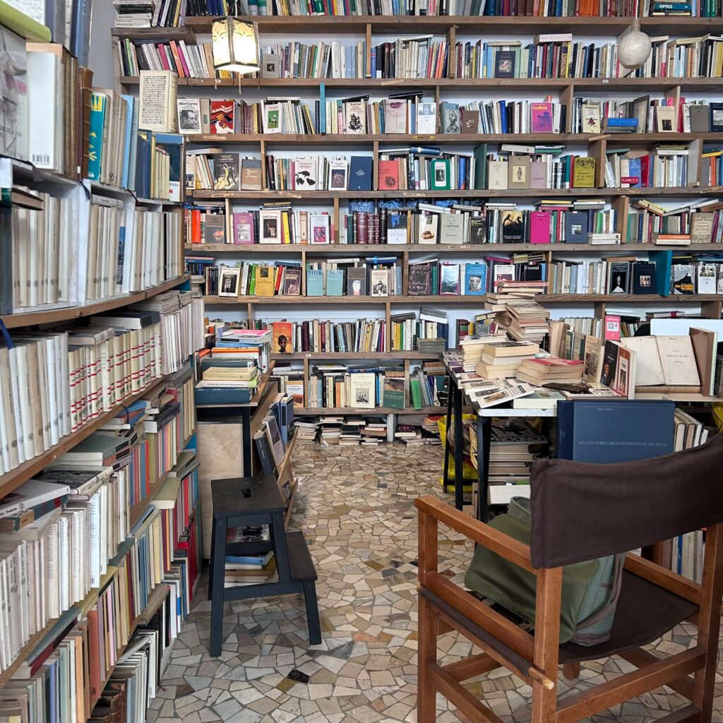 Libreria Baravaj Milano